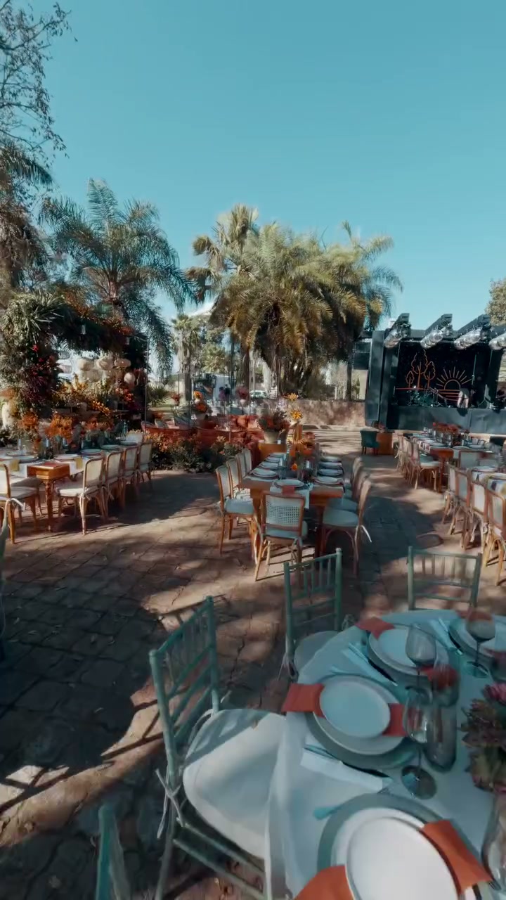 Mesas decoradas para evento no Parque das Árvores
